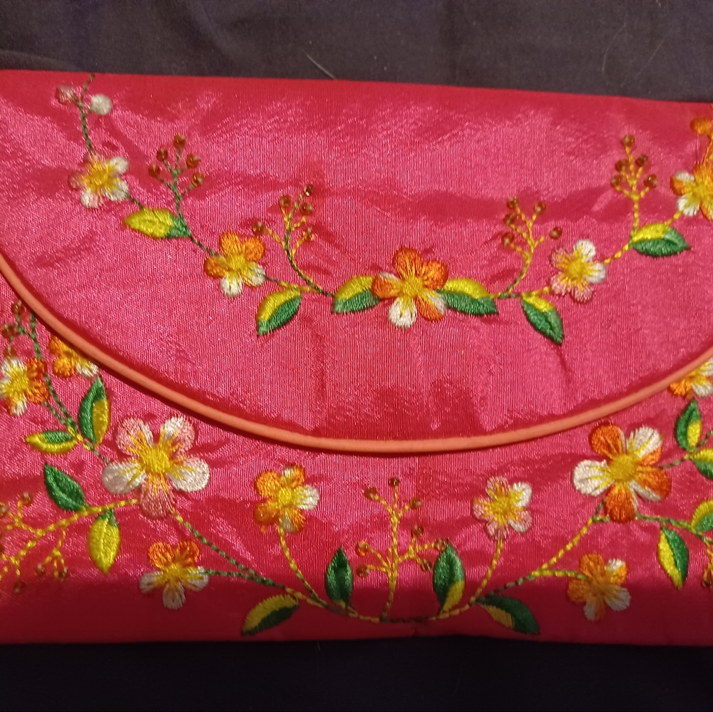 Chinese pink silk embroidered clutch